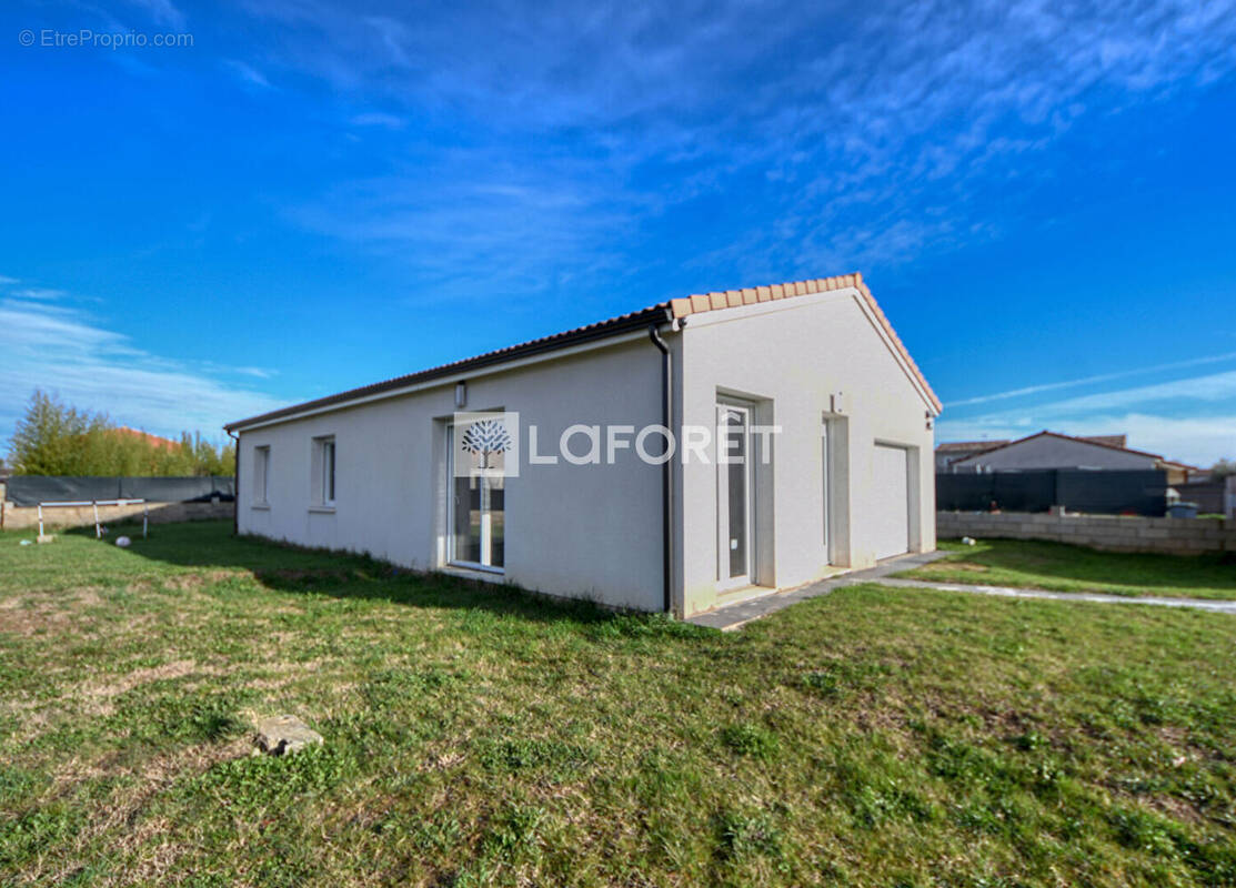 Maison à LISLE-SUR-TARN