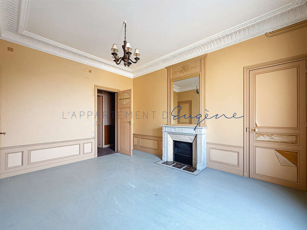 Appartement à PARIS-4E