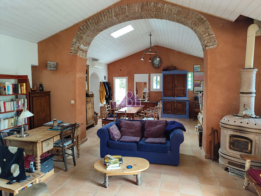 Maison à BORMES-LES-MIMOSAS