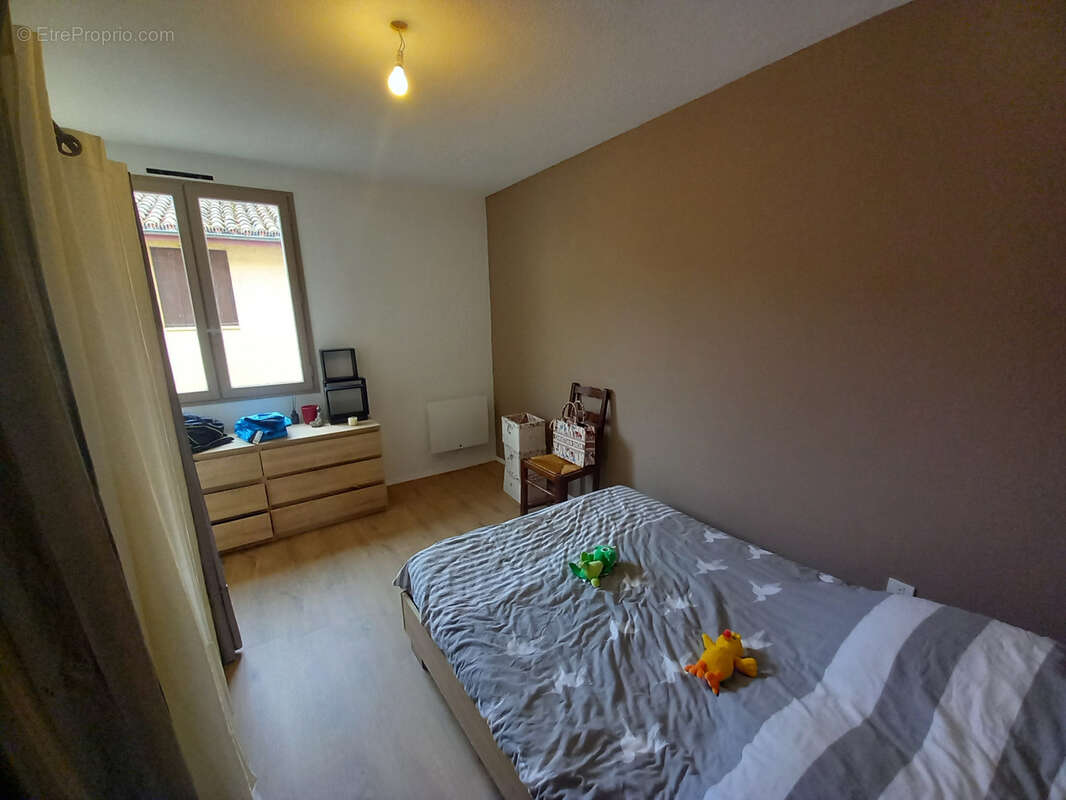 Appartement à FUMEL