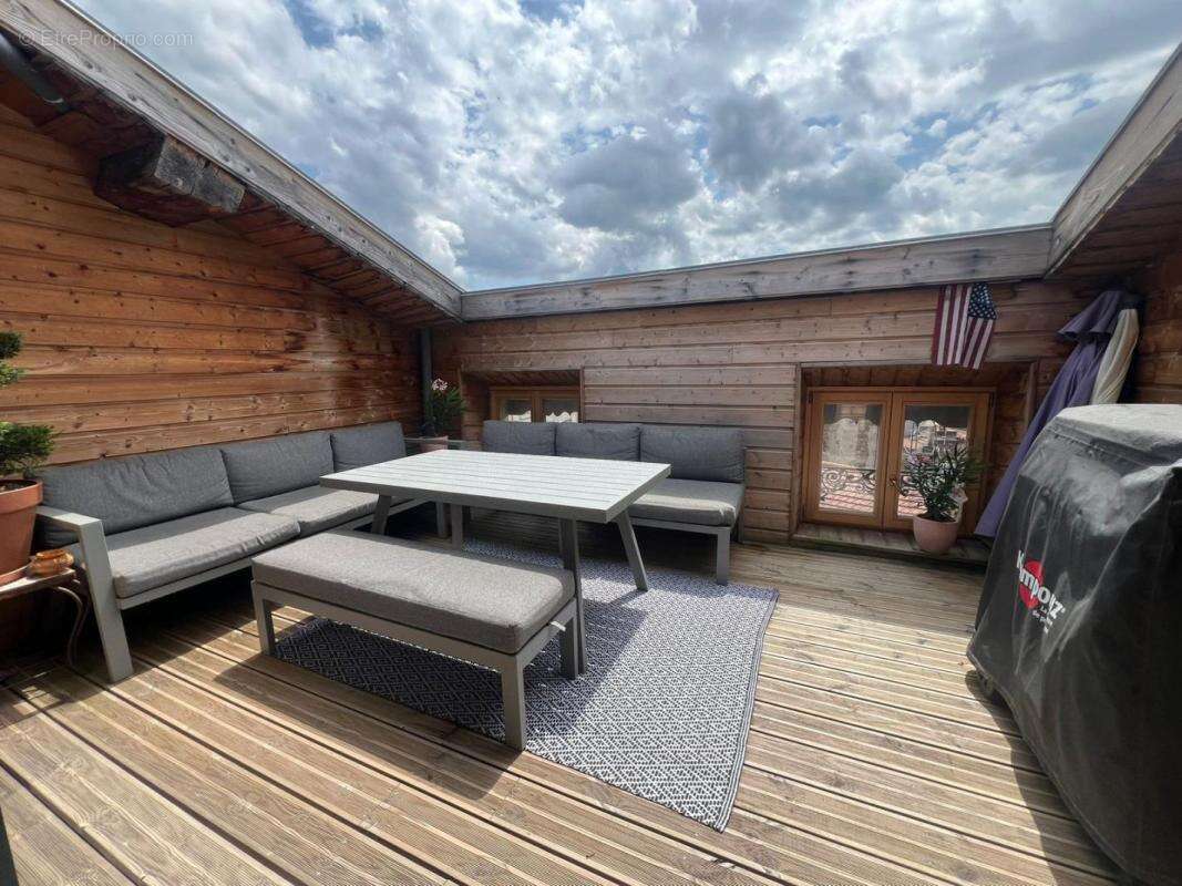 Appartement à SAINT-ETIENNE