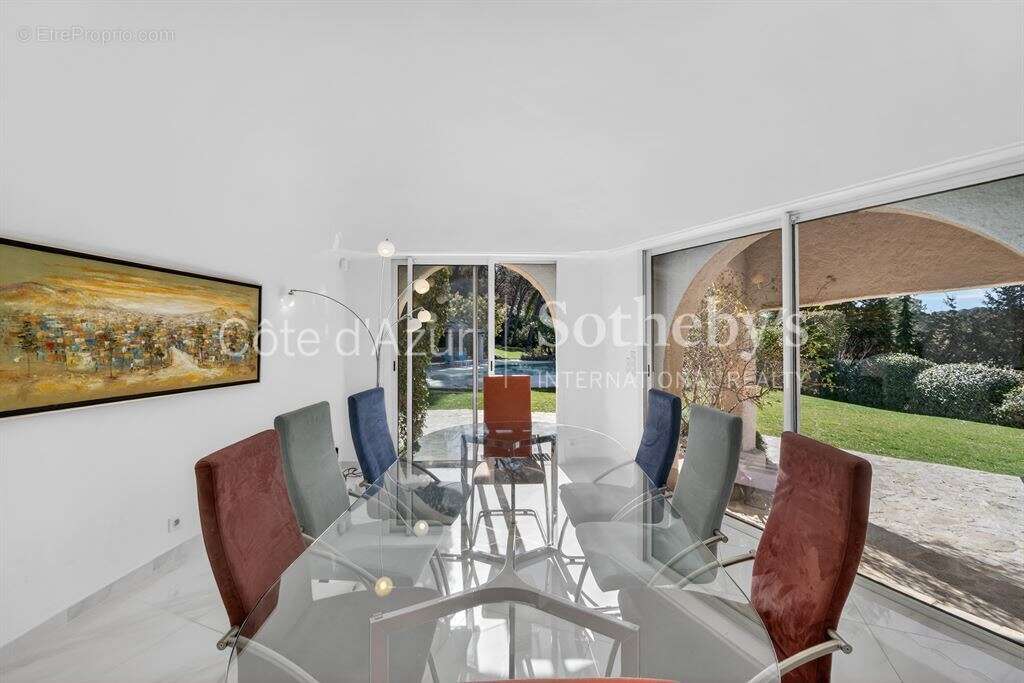 Maison à MOUANS-SARTOUX