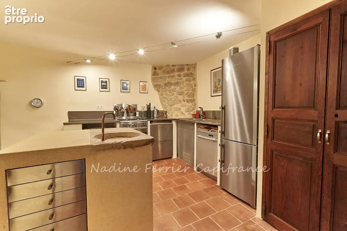 Jouques (13) – grande maison de village rénovée – 215 m² – 4 chambres – terrasse panoramique - photo 32