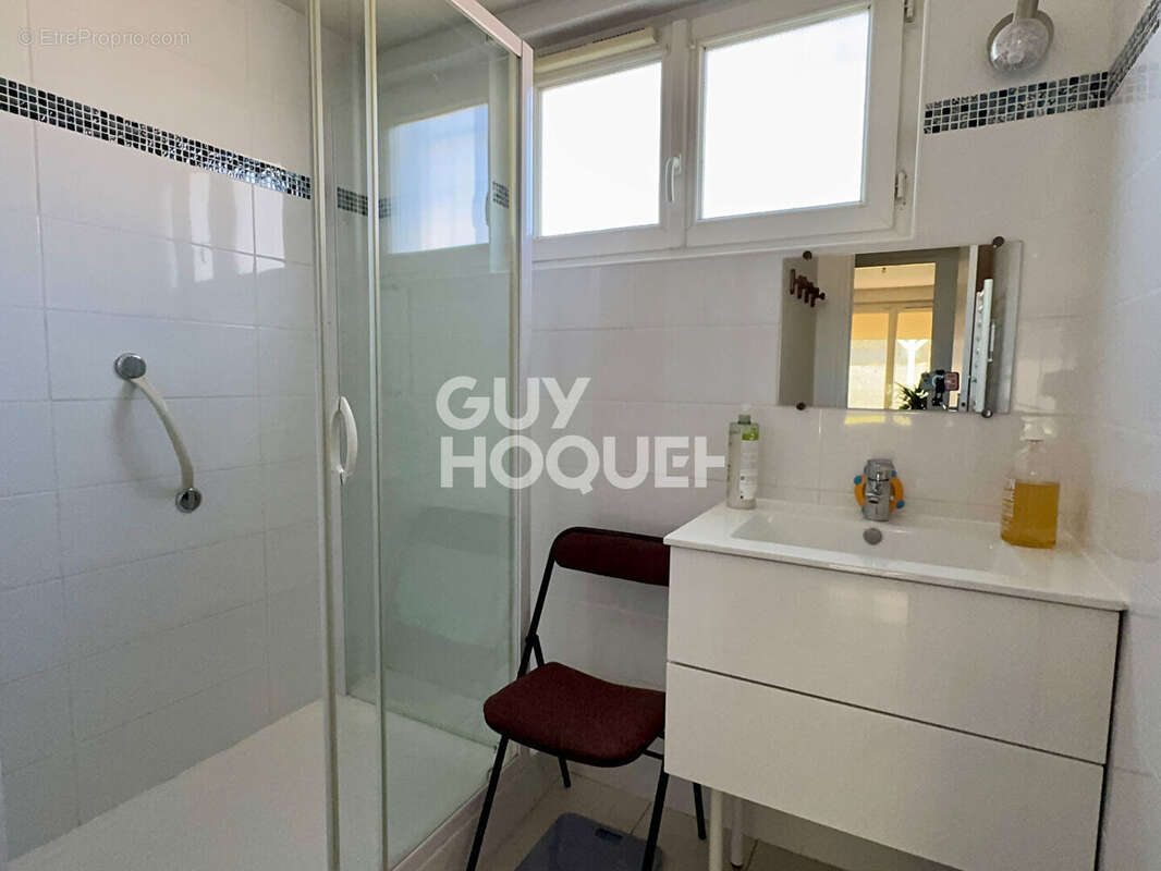 Appartement à PARAY-VIEILLE-POSTE