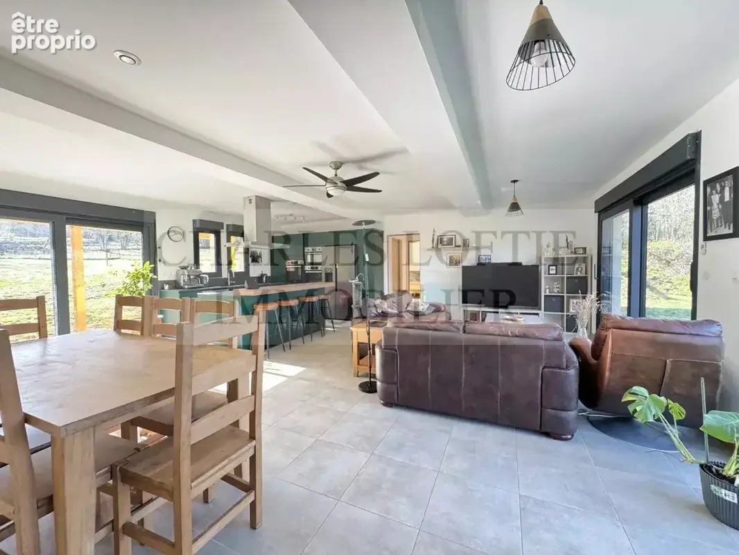 Superbe maison contemporaine de 155 m² sur un terrain de 6700 m² - photo 4