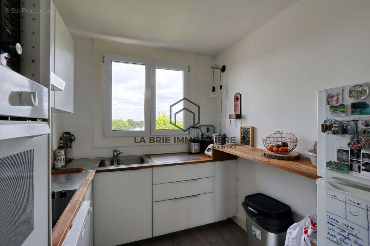 Appartement à BRIE-COMTE-ROBERT