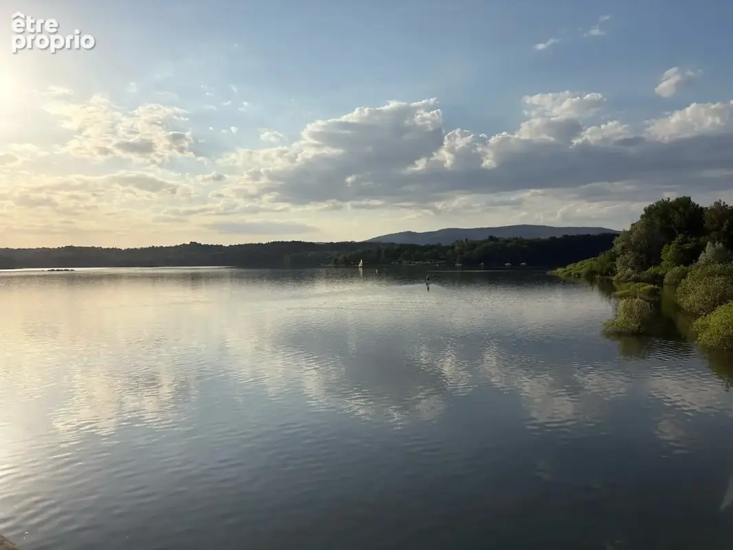 Maison au bord du bassin de Champagney avec 60,93 ares de Terrain. - photo 7