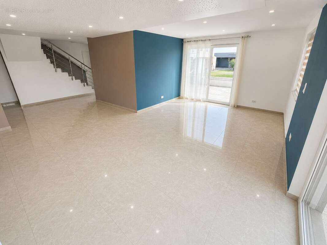 Wolfgantzen  maison contemporaine 2019 de 135 m²  terrain arboré de 5 ares - photo 3