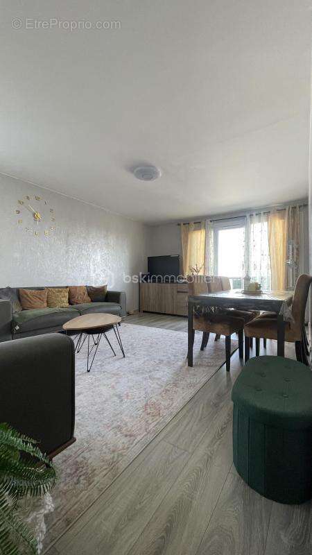 Appartement à THIAIS