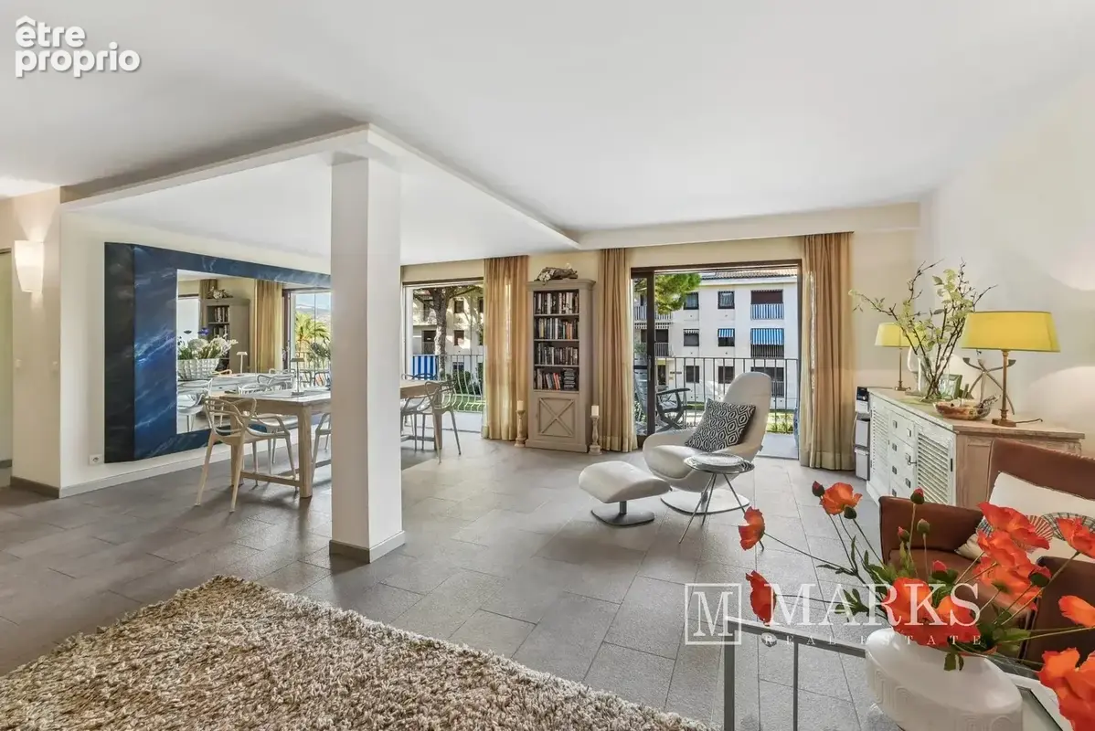 Appartement 4 pièces traversant avec vue mer au cœur du village de Saint-Jean-Cap-Ferrat - photo 2