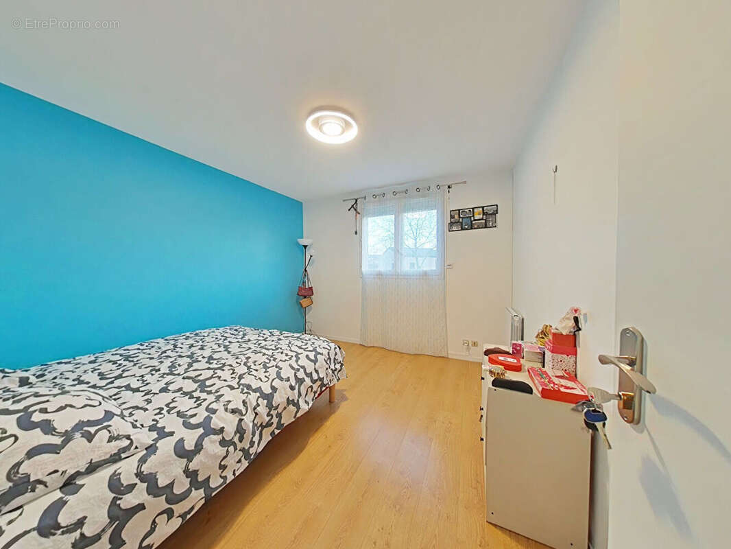 Appartement à MONTIGNY-LE-BRETONNEUX