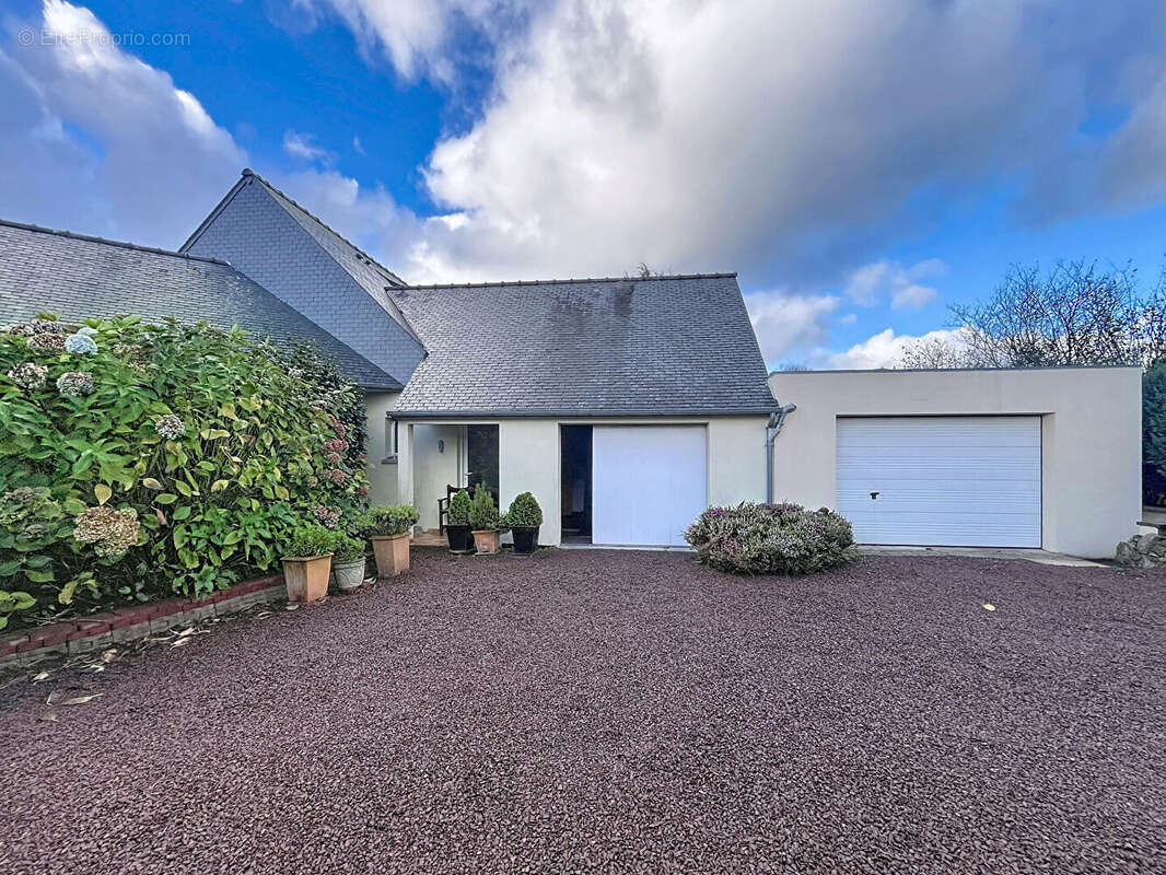 Maison à PLOULEC&#039;H