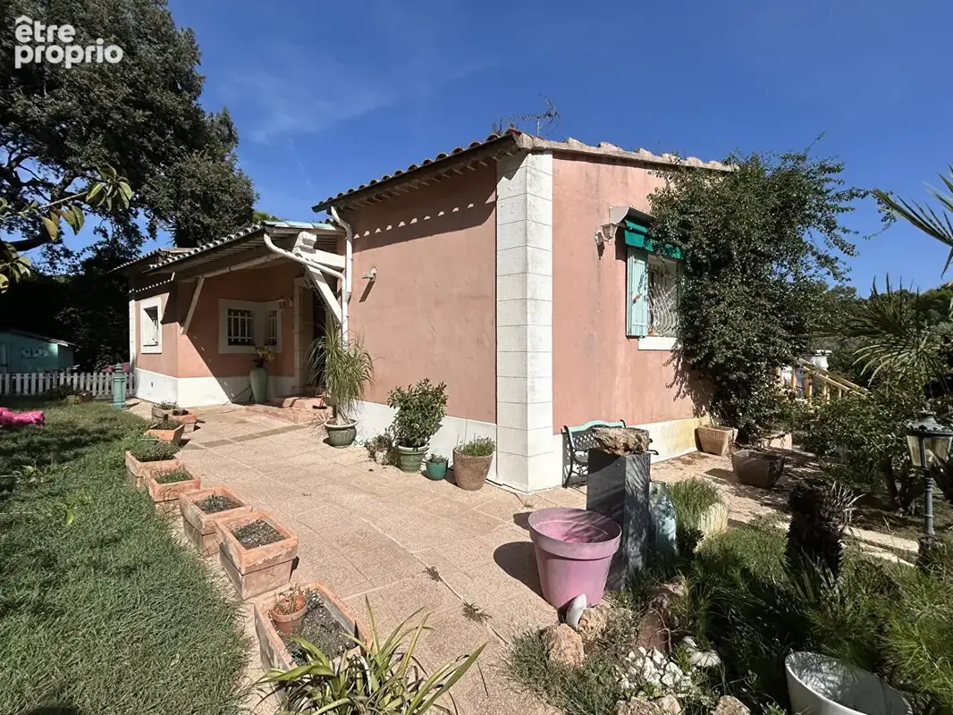 RARE - Presqu'île de Giens (La Polynésie) - Propriété de 230 m² avec piscine et aperçu mer - photo 13