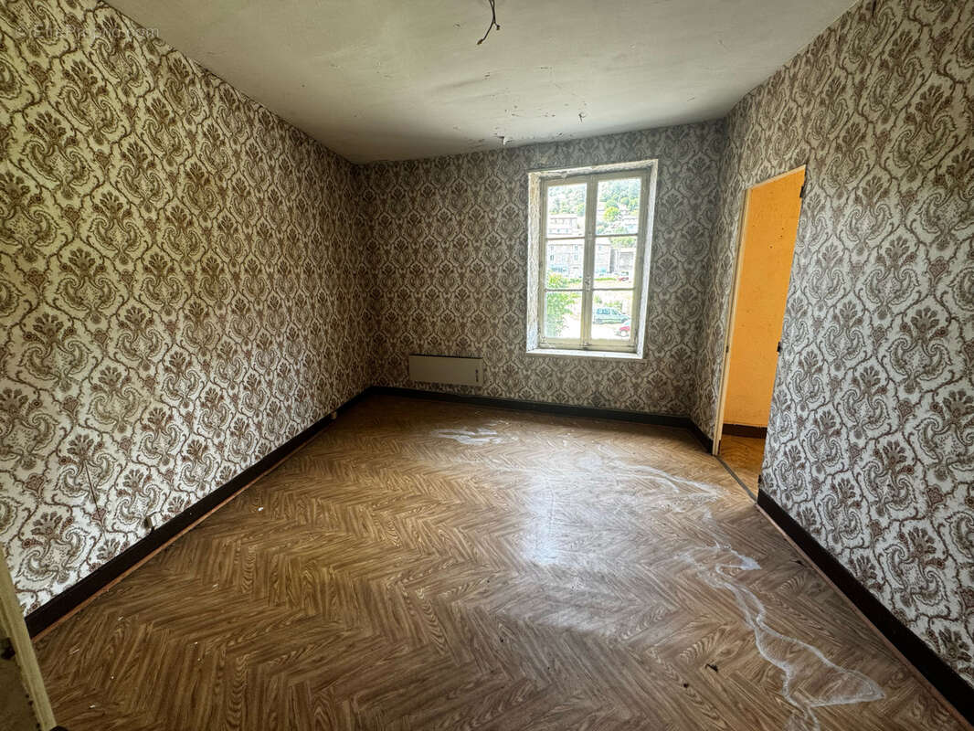 Appartement à BOURG-ARGENTAL