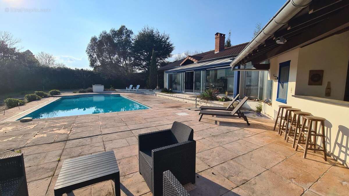 Maison à SAINT-JEAN-SUR-VEYLE