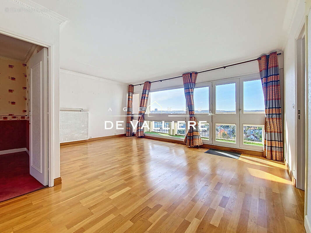 Appartement à NANTERRE