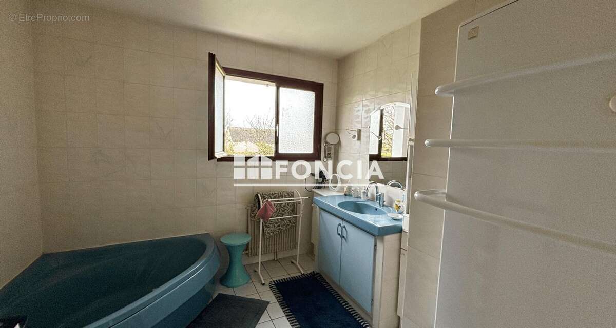 Maison à CHATELLERAULT