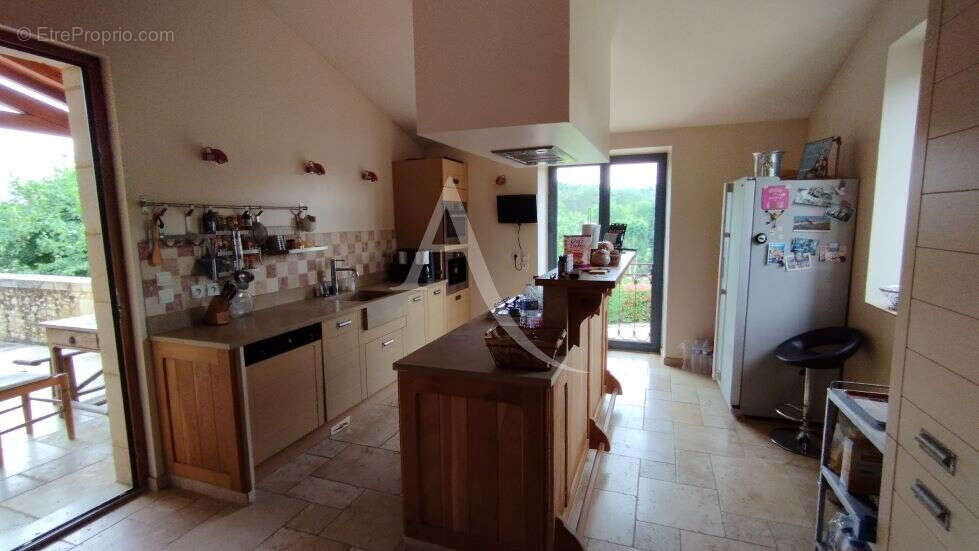 Maison à LES JUNIES