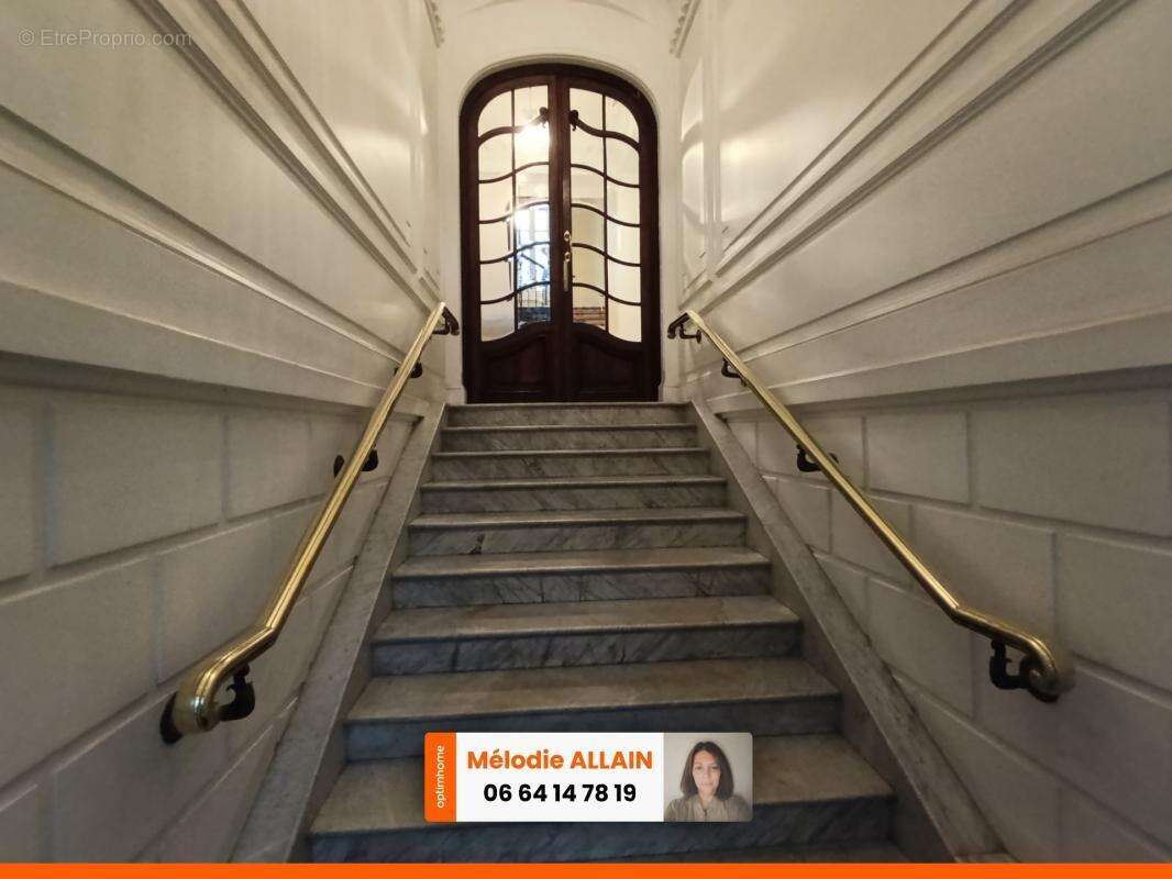 T2 de standing rénové et meublé - Quartier Thermal - photo 10