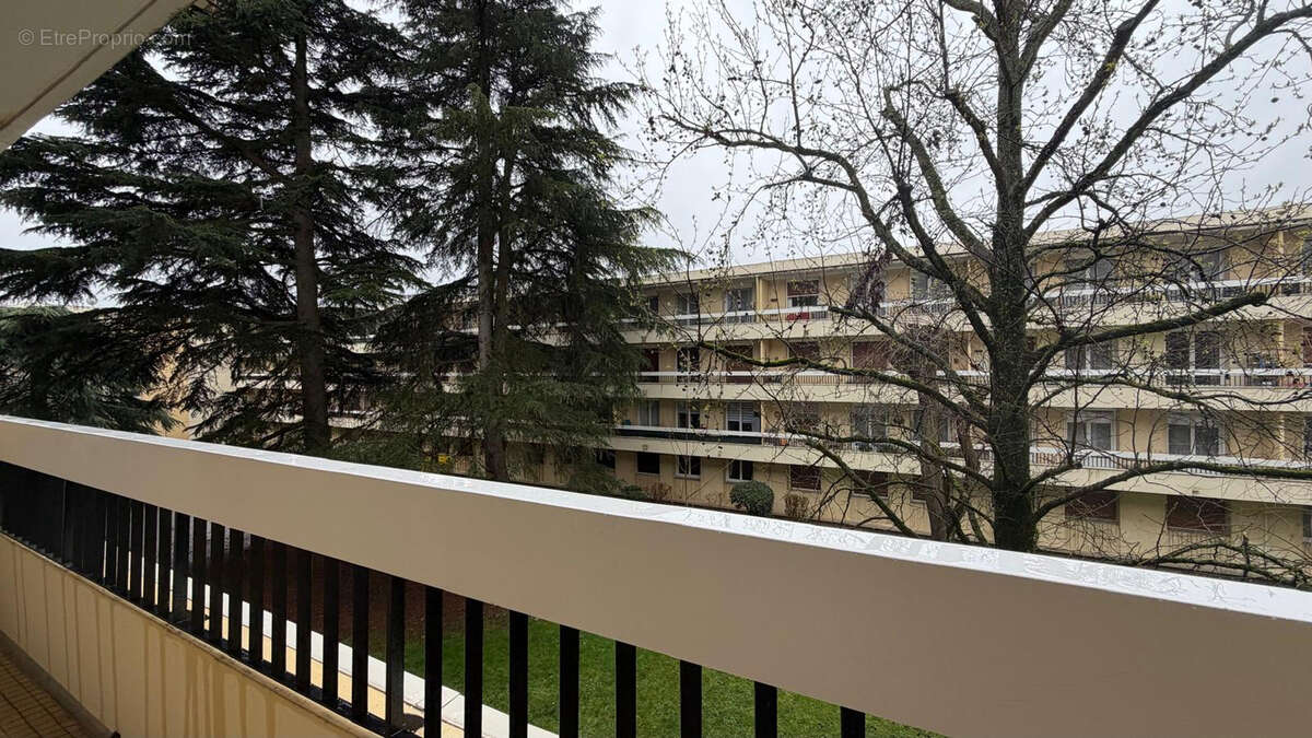 Appartement à LIVRY-GARGAN