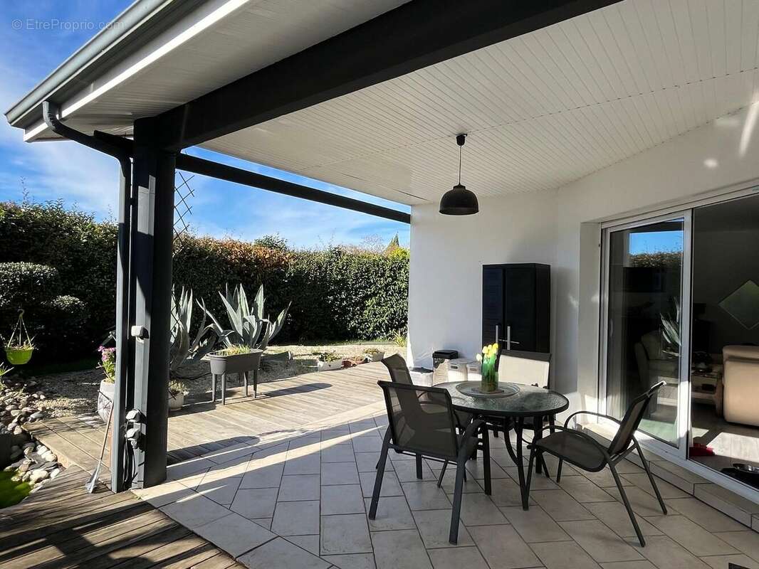 Maison à PARENTIS-EN-BORN