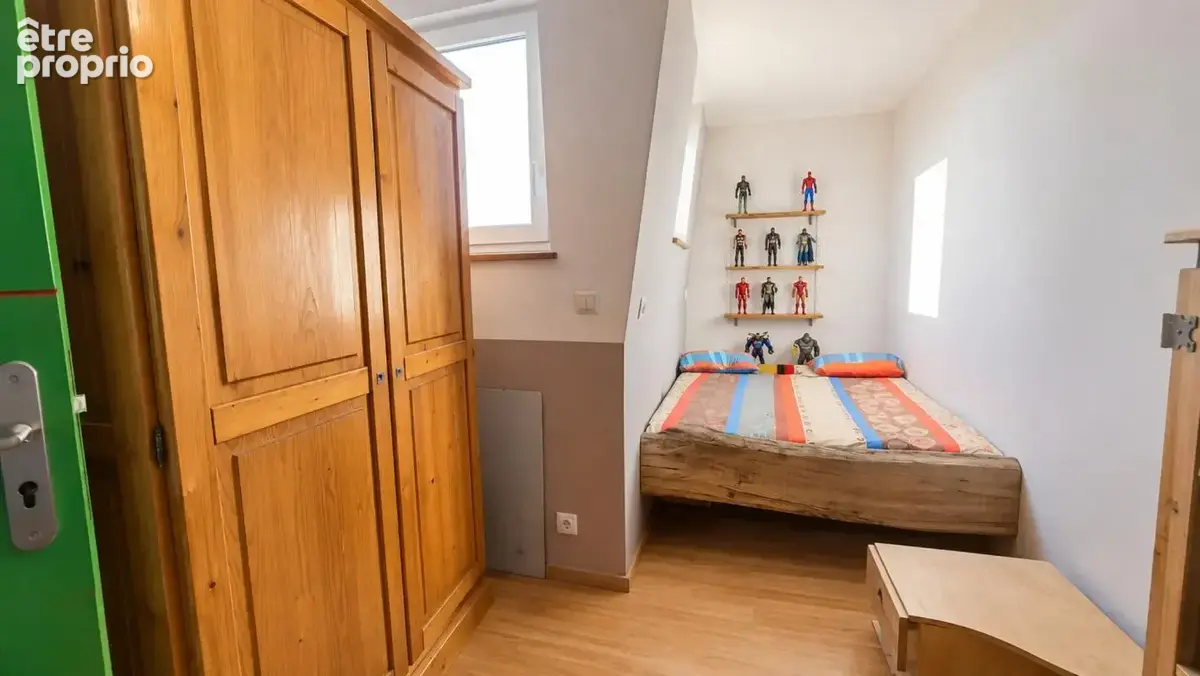 Maison 130 m² à Estaires  - photo 7