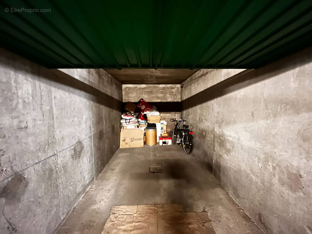 Parking à LEVALLOIS-PERRET