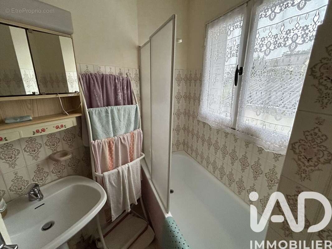 Maison 74 m² à Saint-Martin-Le-Mault  - photo 9