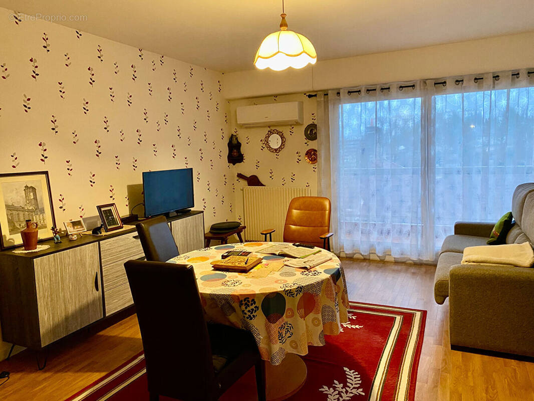 Appartement à MONTCEAU-LES-MINES