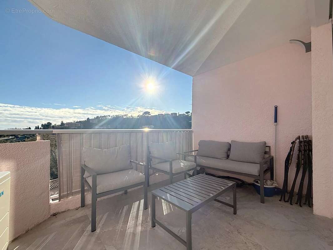 Appartement à VILLENEUVE-LOUBET