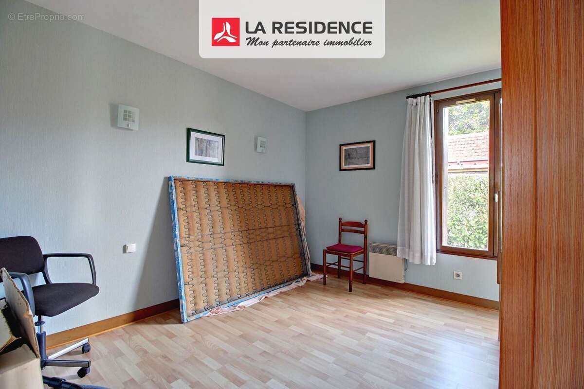 Maison à SAINT-ETIENNE-DU-ROUVRAY