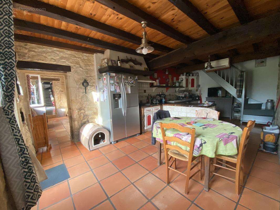 Maison à SAINT-GENES-DE-FRONSAC