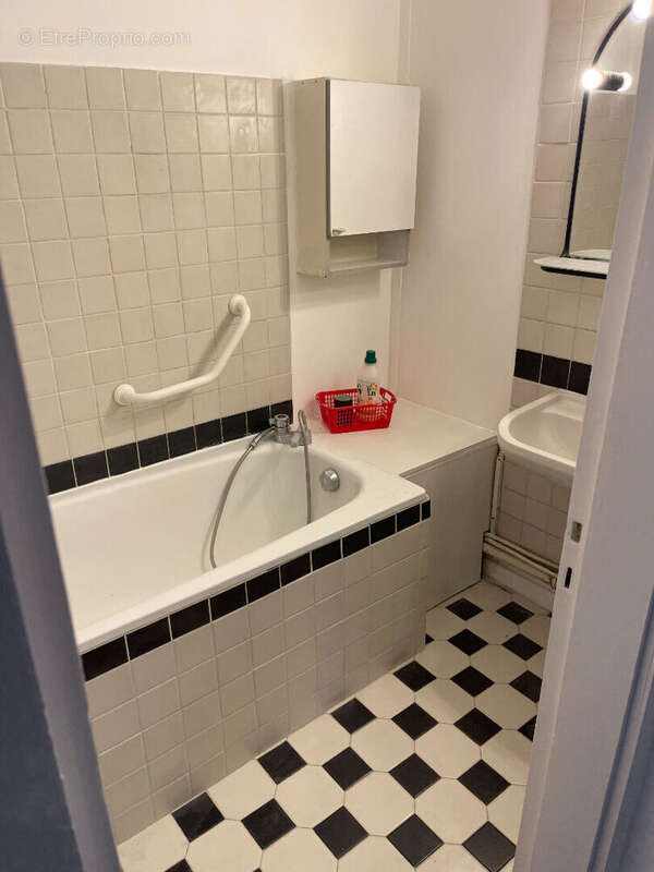 Appartement à PARIS-19E