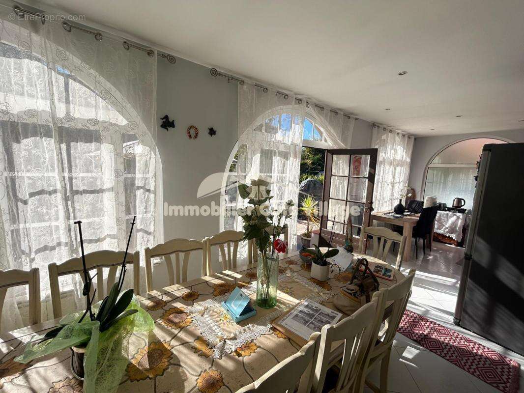 Maison à LA TRINITE