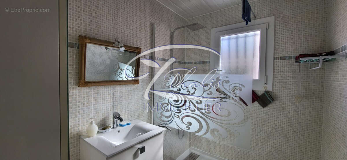 Maison à LA LANDE-DE-FRONSAC