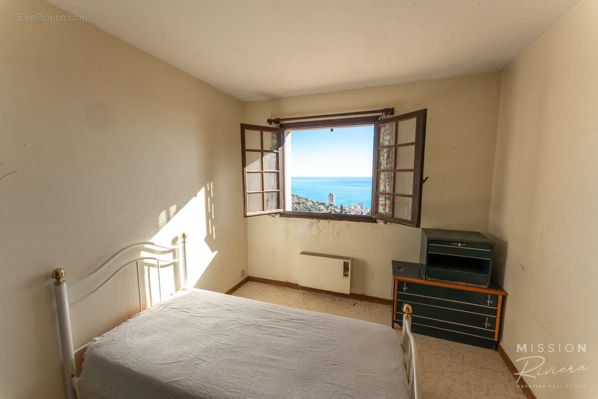 Villa provençale offrant une vue panoramique sur la mer à La Turbie, à 5 minutes de Monaco - photo 14