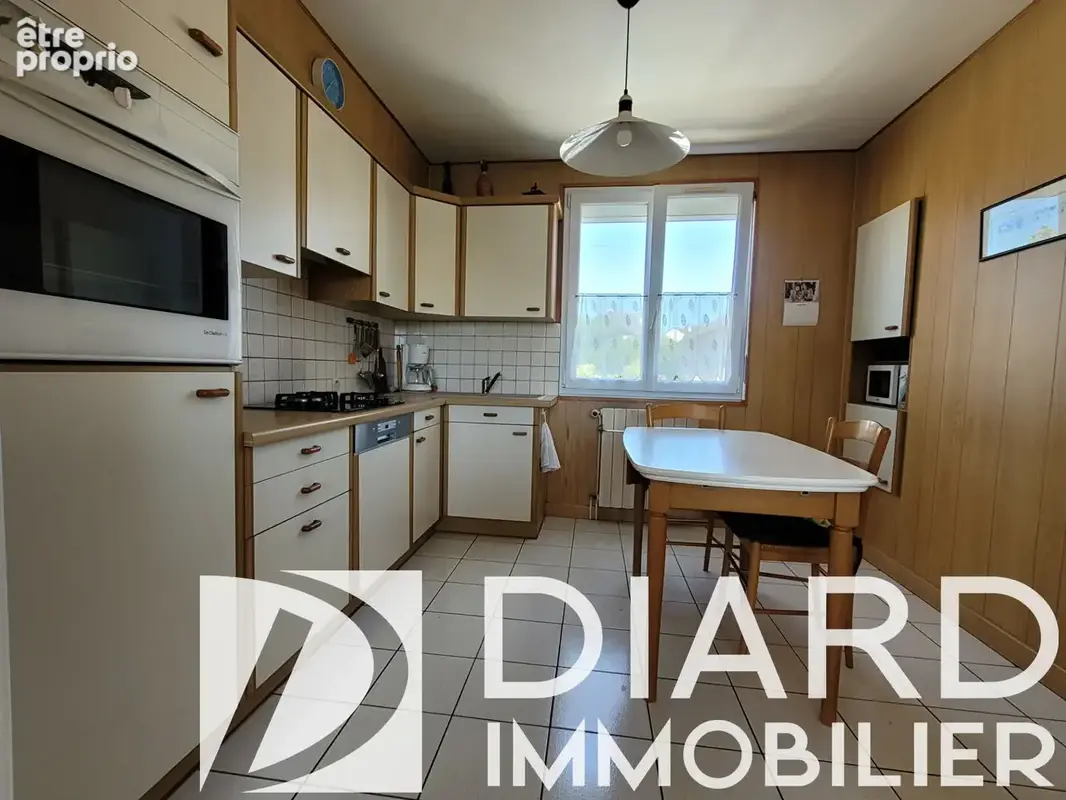 Sous compromis ! Nouveauté en exclusivité Cabinet Diard Immobilier ! Jolie maison T3 plein centre-ville - photo 7