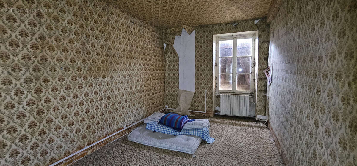 Maison à VARZY
