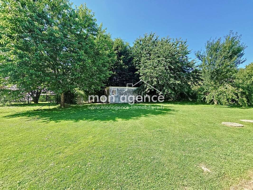 Maison à LA NEUVILLE-CHANT-D&#039;OISEL