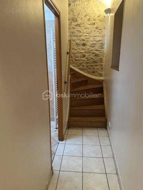 Maison en pierre de 5 pièces 97 m2 - photo 3