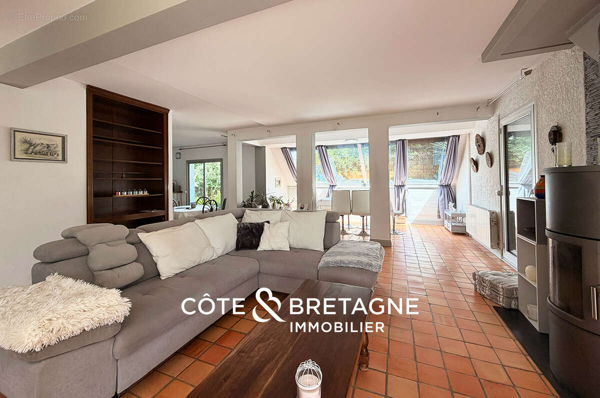 Plerin, saint laurent de la mer, maison familiale avec jardin paysager et garage  réf : 202620 - photo 2