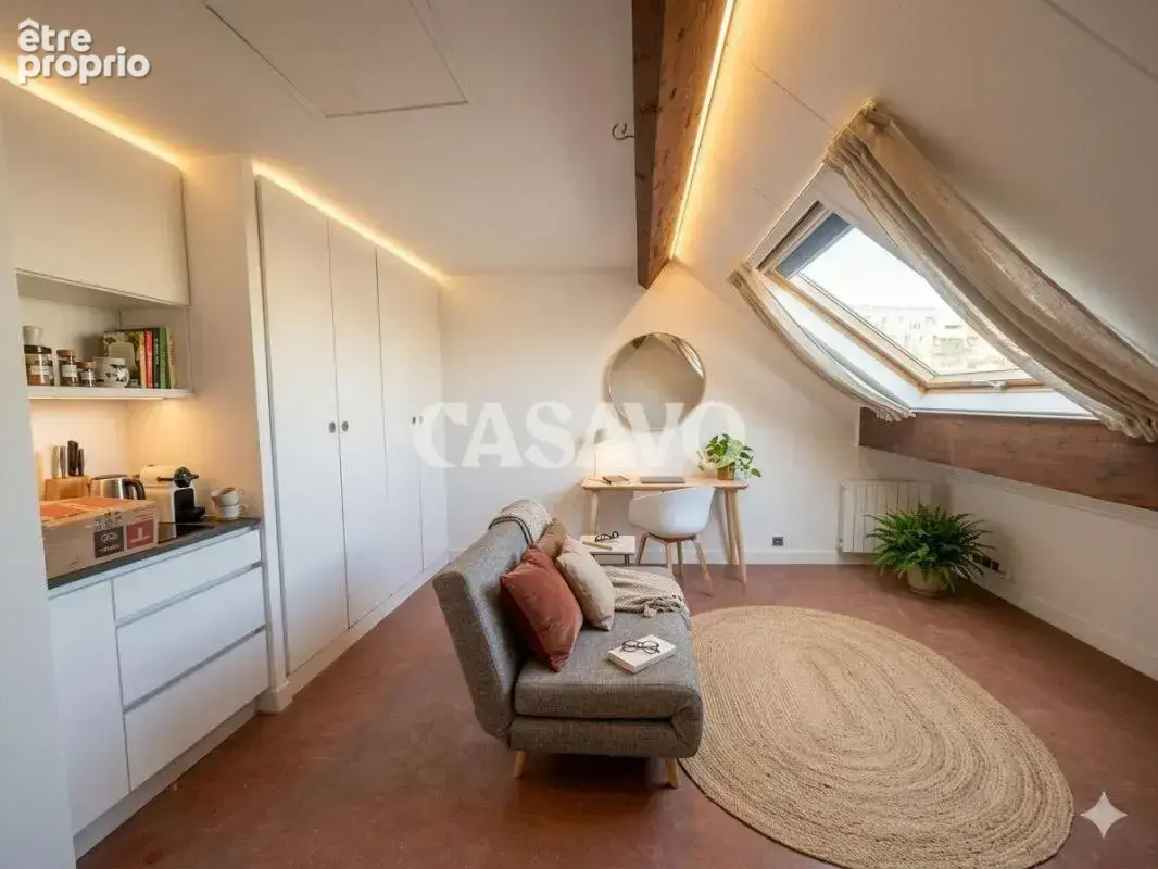 Appartement à CHARENTON-LE-PONT