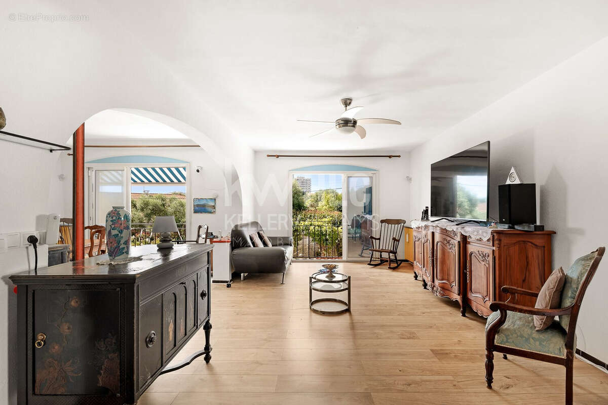Maison 144 m² à Antibes  - photo 3