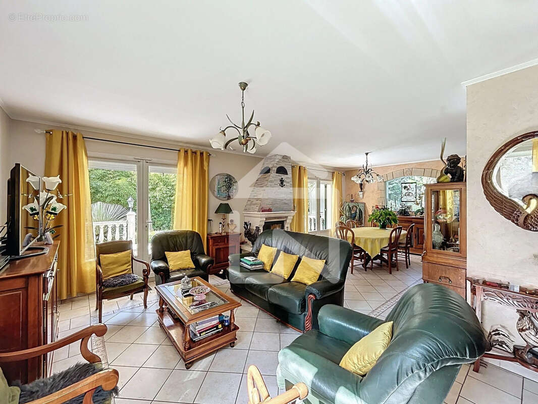 Maison à BOURG-LES-VALENCE