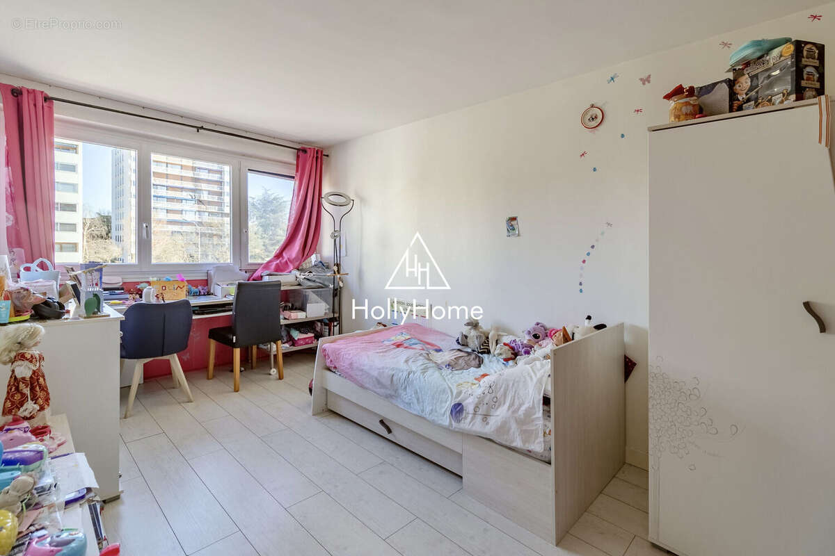 Appartement 90 m² à Velizy-Villacoublay  - photo 7