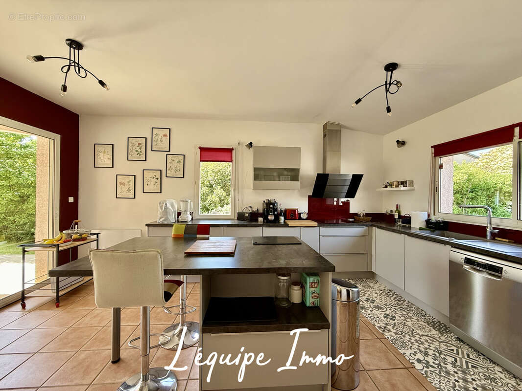 Maison à ENDOUFIELLE