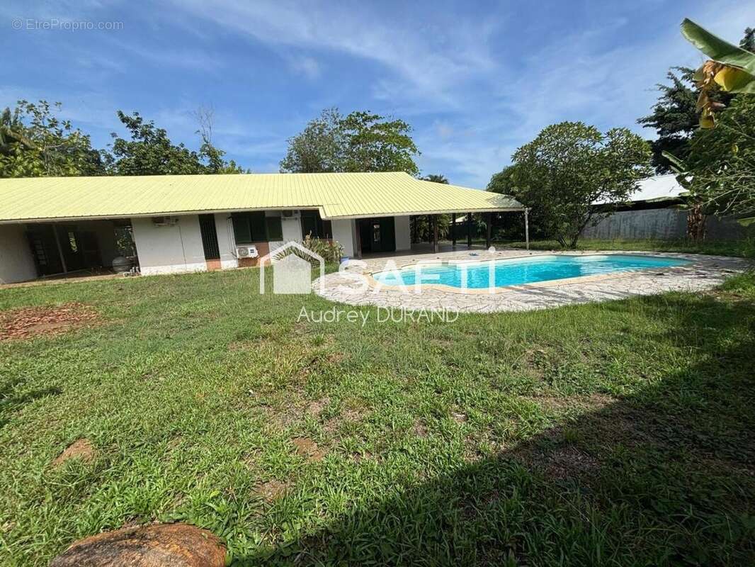 Photo 2 - Maison à REMIRE-MONTJOLY