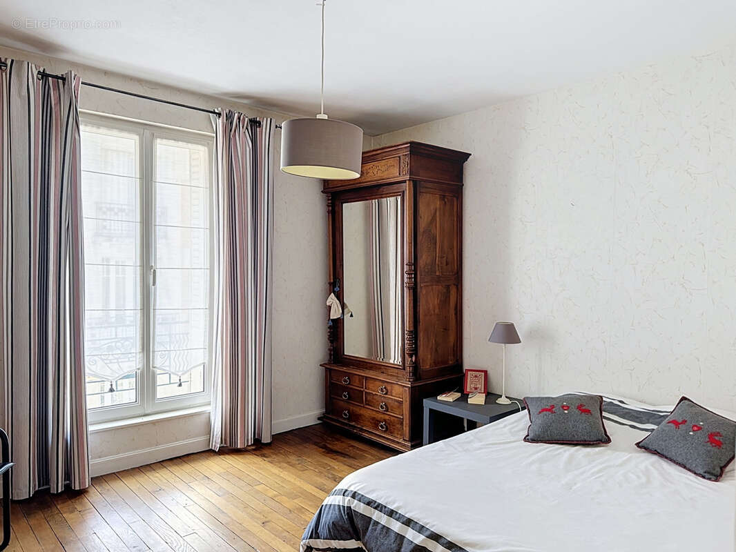 Maison à PARIS-17E