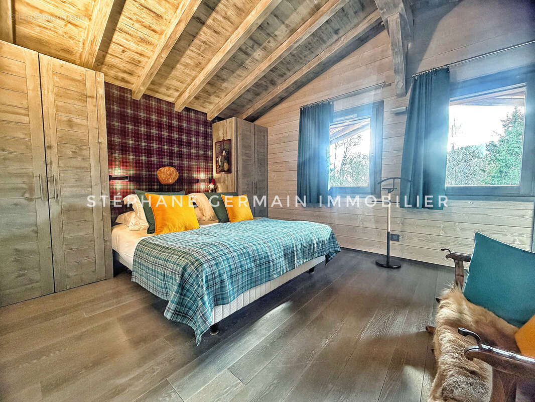 Maison à DEMI-QUARTIER