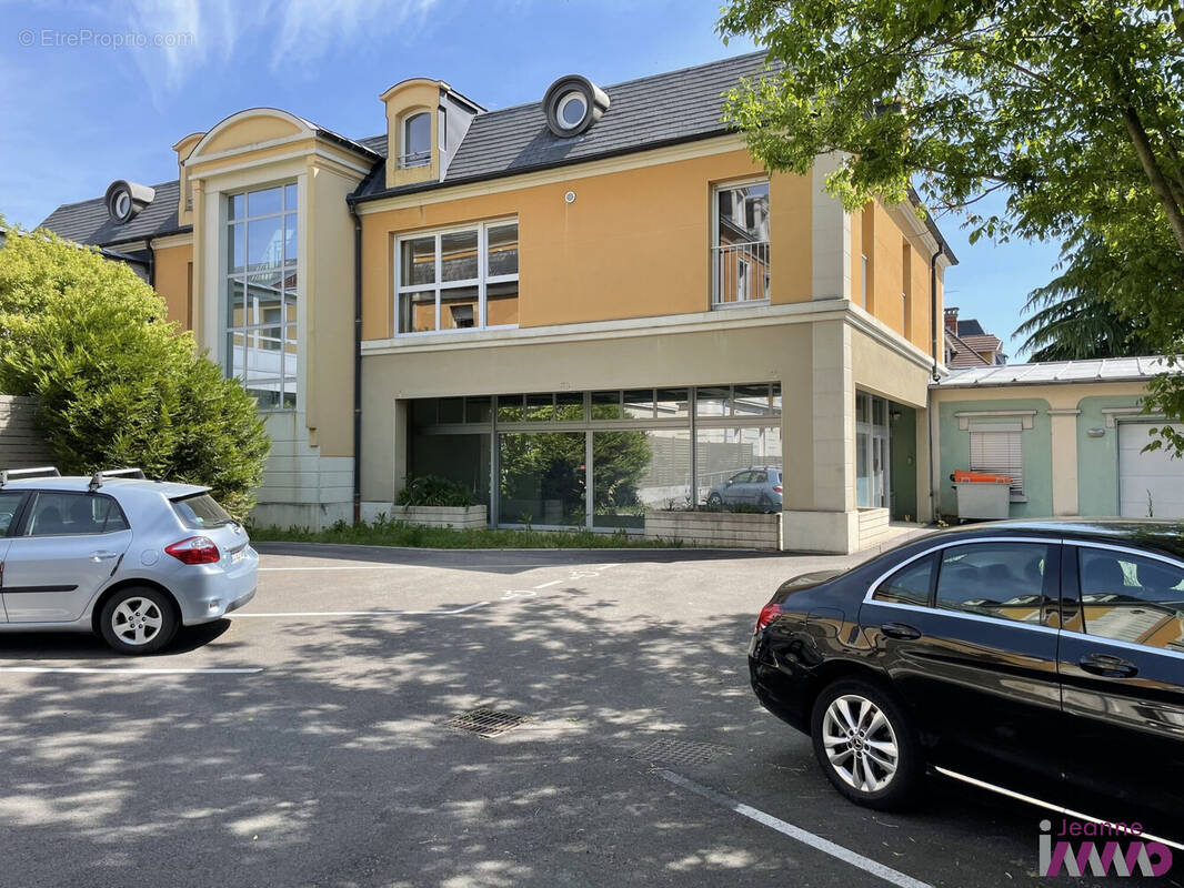 Commerce 173 m² à Belfort  - photo 1